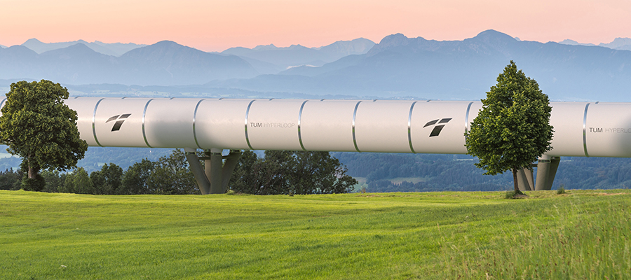 Eine Hyperloop-Röhre in bayerischer Landschaft?