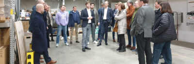 Beim Besuch der BTK Logistik in Raubling erörtert der IHK-Regionalausschuss Rosenheim die Wirtschaftslage in Südostoberbayern und die Digitalisierung der Stadtverwaltung Rosenheim. Foto: Olaf Konstantin Krueger