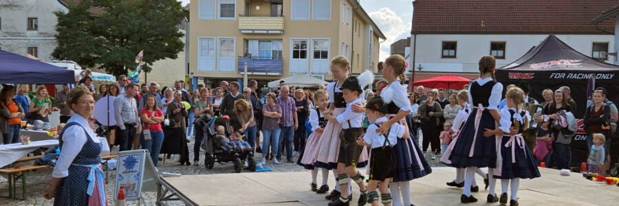 Immer ein Besuch wert: der Wenzelsmarkt in Ampfing. Foto: stn